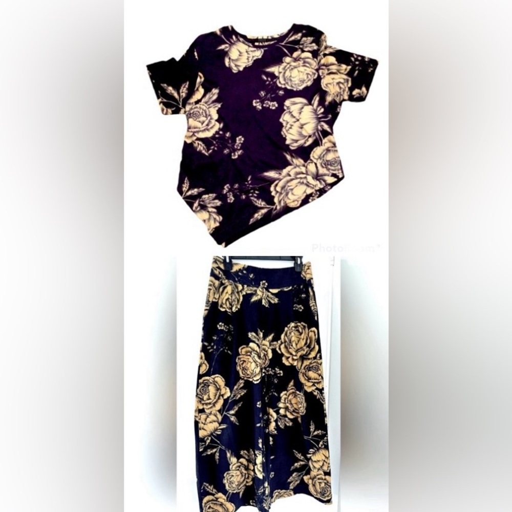 Osklen Floral SET Asymmetrical Hem
Short Sleeve Top & WIDE floral pants-pockets